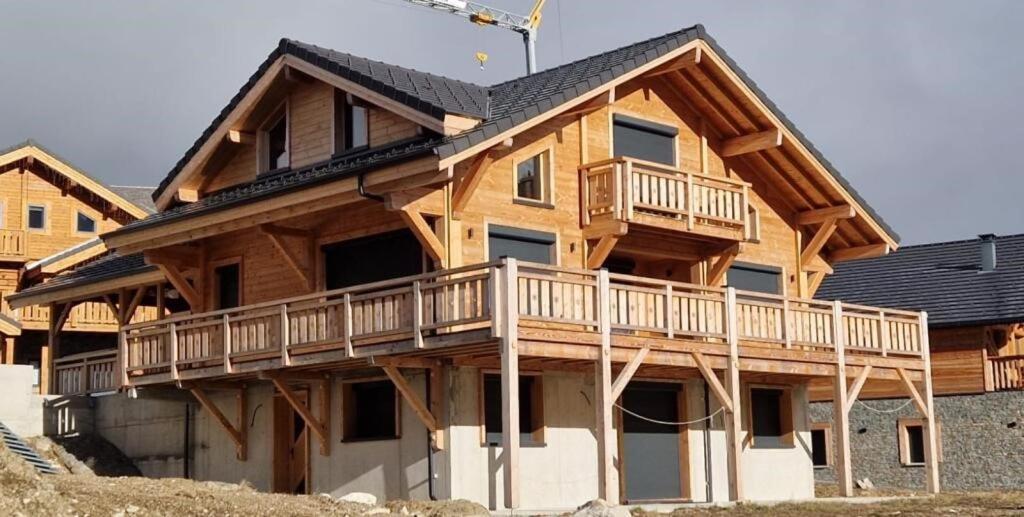 Appartement Lumineux Neuf Dans Bas De Chalet Le Douglas La Joue du Loup Exterior photo