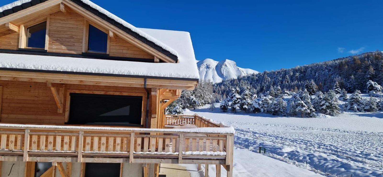 Appartement Lumineux Neuf Dans Bas De Chalet Le Douglas La Joue du Loup Exterior photo