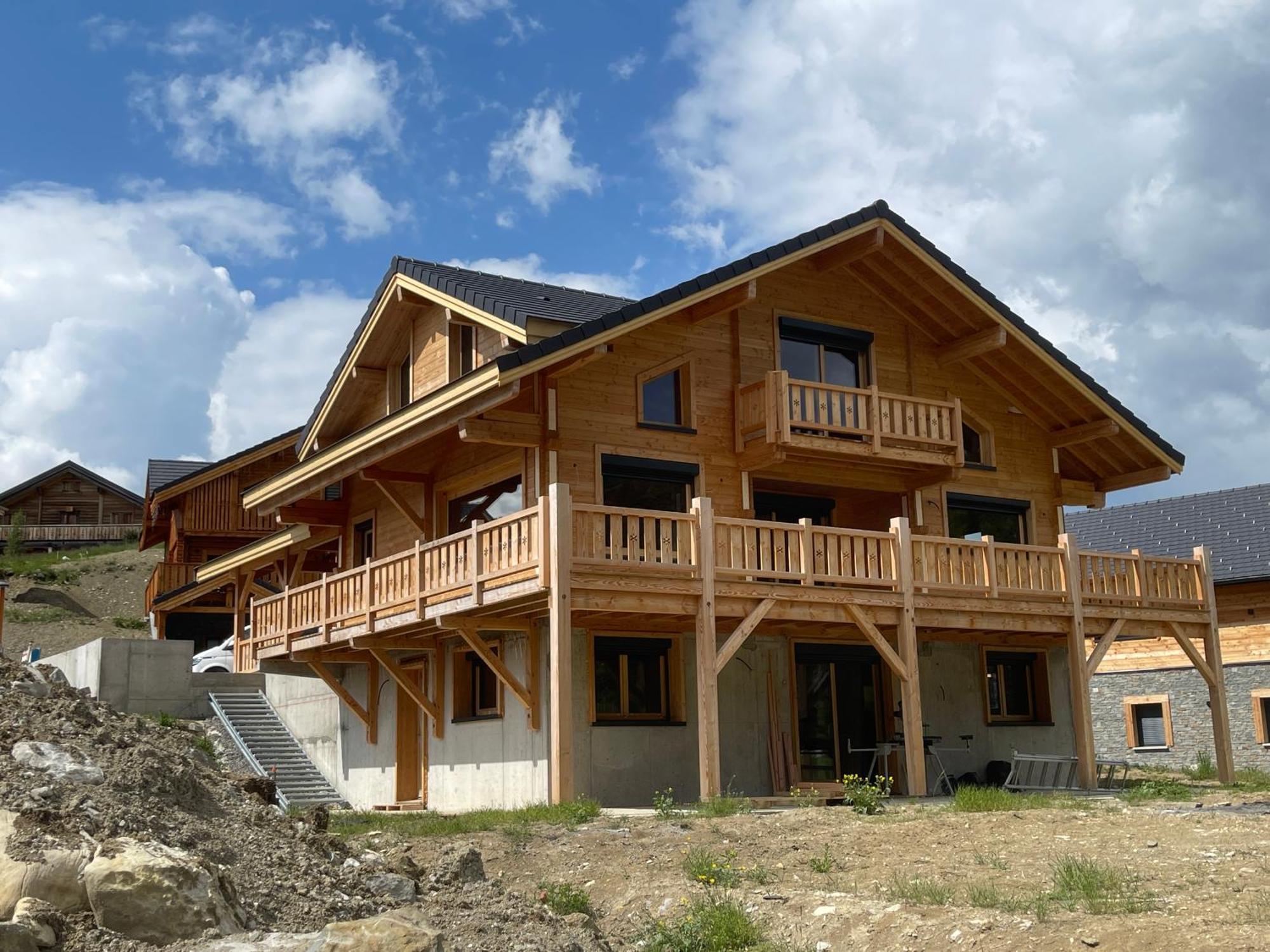 Appartement Lumineux Neuf Dans Bas De Chalet Le Douglas La Joue du Loup Exterior photo
