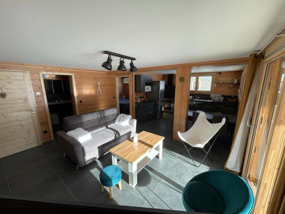 Appartement Lumineux Neuf Dans Bas De Chalet Le Douglas La Joue du Loup Exterior photo
